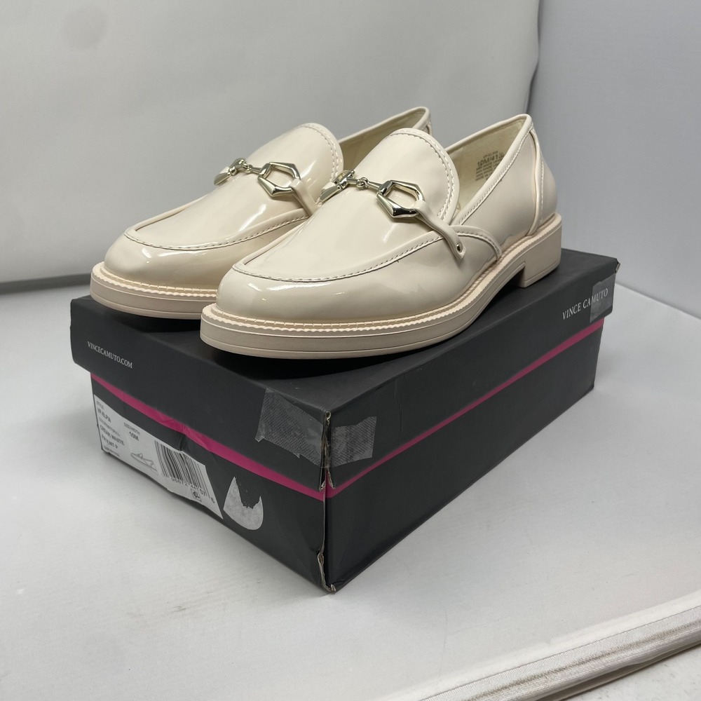VINCE CAMUTO Elpia High Gloss Patent Leather Cream Slip On Loafer Size 10
